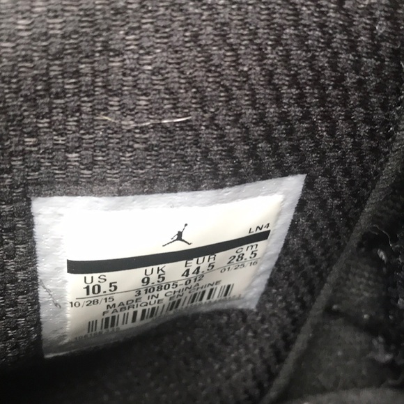 Air Jordan NYC black and Gold sneakers - Picture 7 of 8